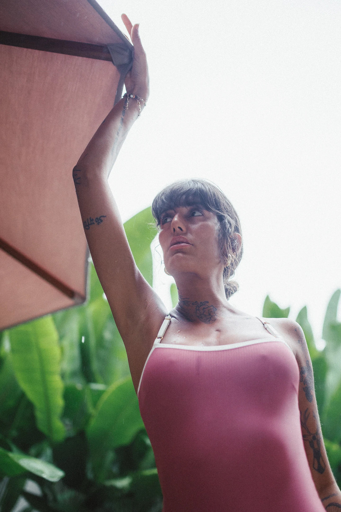 TRAJE DE BAÑO NUSA ROSA CON BLANCO